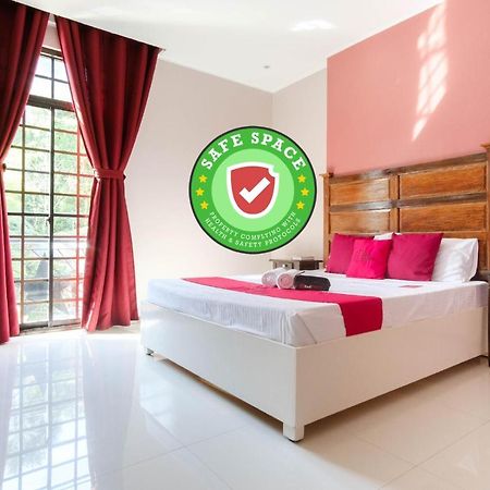 Reddoorz Plus @ West Nautical Road Puerto Galera Exterior foto